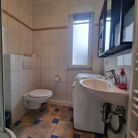 Biantali Haus Jana דירה